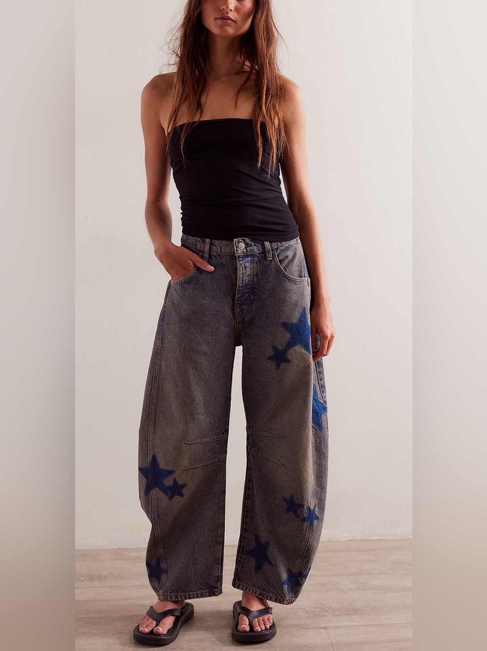 Free People Good Luck Barrel Mid Rise Wide Leg Star Patch Blue Jeans Size 31